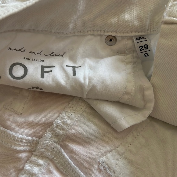 Loft Denim White Shorts - size 29/8 - frayed - Picture 4 of 4